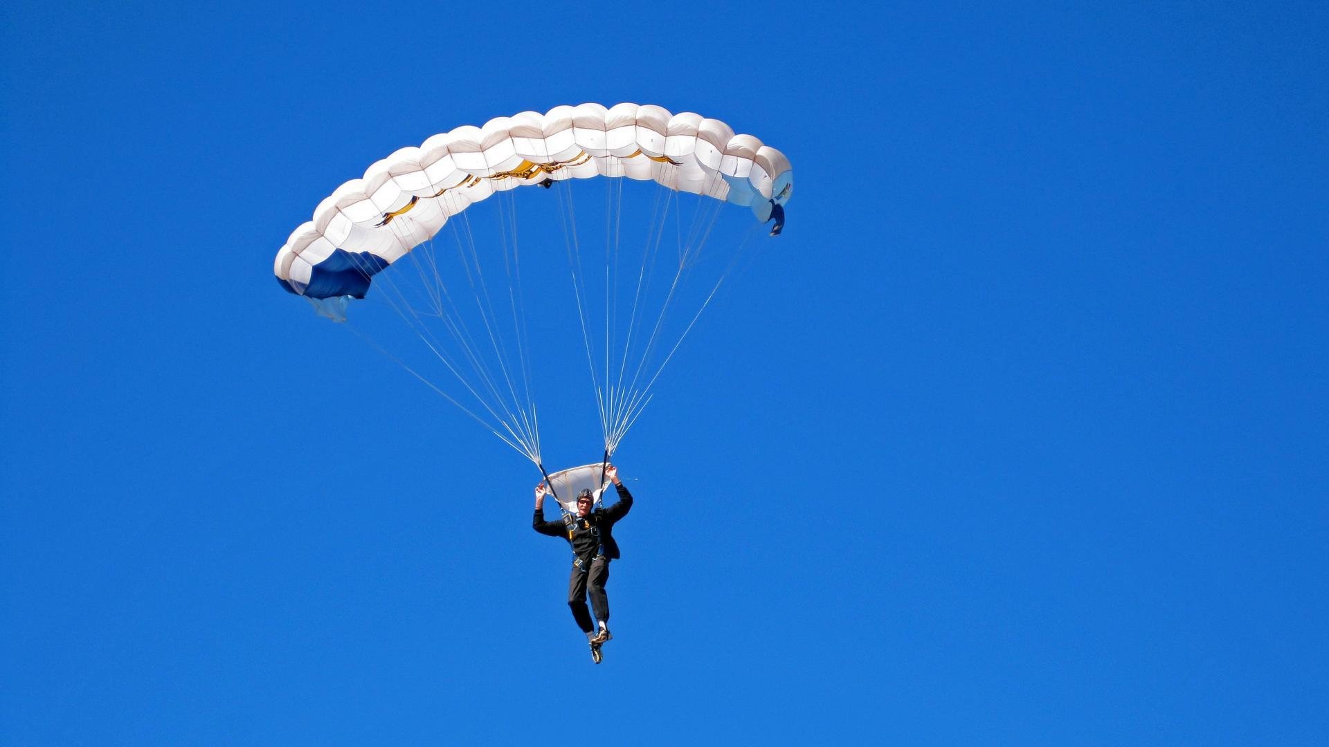 《CS_GO全球精英赛,Astralis迎战NAVI,现场气氛火爆》,csgo全球锦标赛